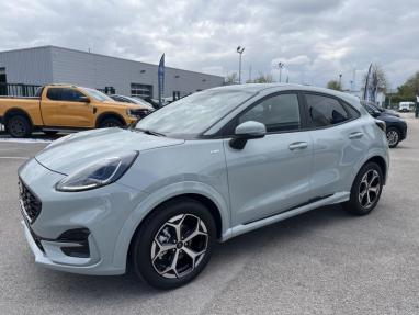 Voir le détail de l'offre de cette FORD Puma 1.0 EcoBoost Hybrid 125ch ST Line S&S Powershift de 2025 en vente à partir de 254.92 €  / mois