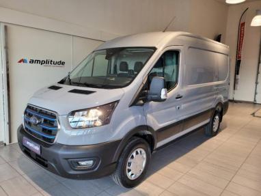 Voir le détail de l'offre de cette FORD Transit 2T Fg PE 350 L2H2 135 kW Batterie 75/68 kWh Trend Business de 2023 en vente à partir de 545.64 €  / mois