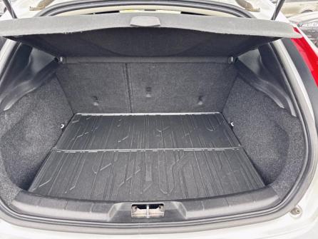 VOLVO V40 Cross Country D2 120ch Ãversta Edition Geartronic à vendre à Troyes - Image n°6