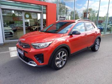 Voir le détail de l'offre de cette KIA Stonic 1.0 T-GDi 100ch GT Line DCT7 de 2023 en vente à partir de 194.51 €  / mois