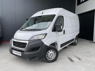 Voir le détail de l'offre de cette PEUGEOT Boxer Fg 333 L2H2 2.2 BlueHDi S&S 140ch Premium de 2021 en vente à partir de 20 999 € 