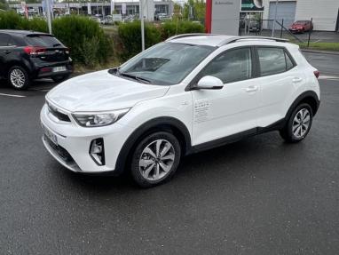 Voir le détail de l'offre de cette KIA Stonic 1.0 T-GDi 100ch Active de 2024 en vente à partir de 19 799 €