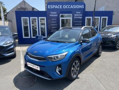 Voir le détail de l'offre de cette KIA Stonic 1.0 T-GDi 120ch MHEV GT Line iBVM6 de 2021 en vente à partir de 185.59 € / mois